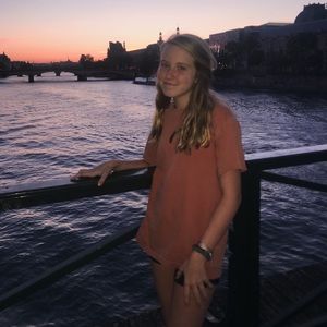 Meet your Posher, Ella